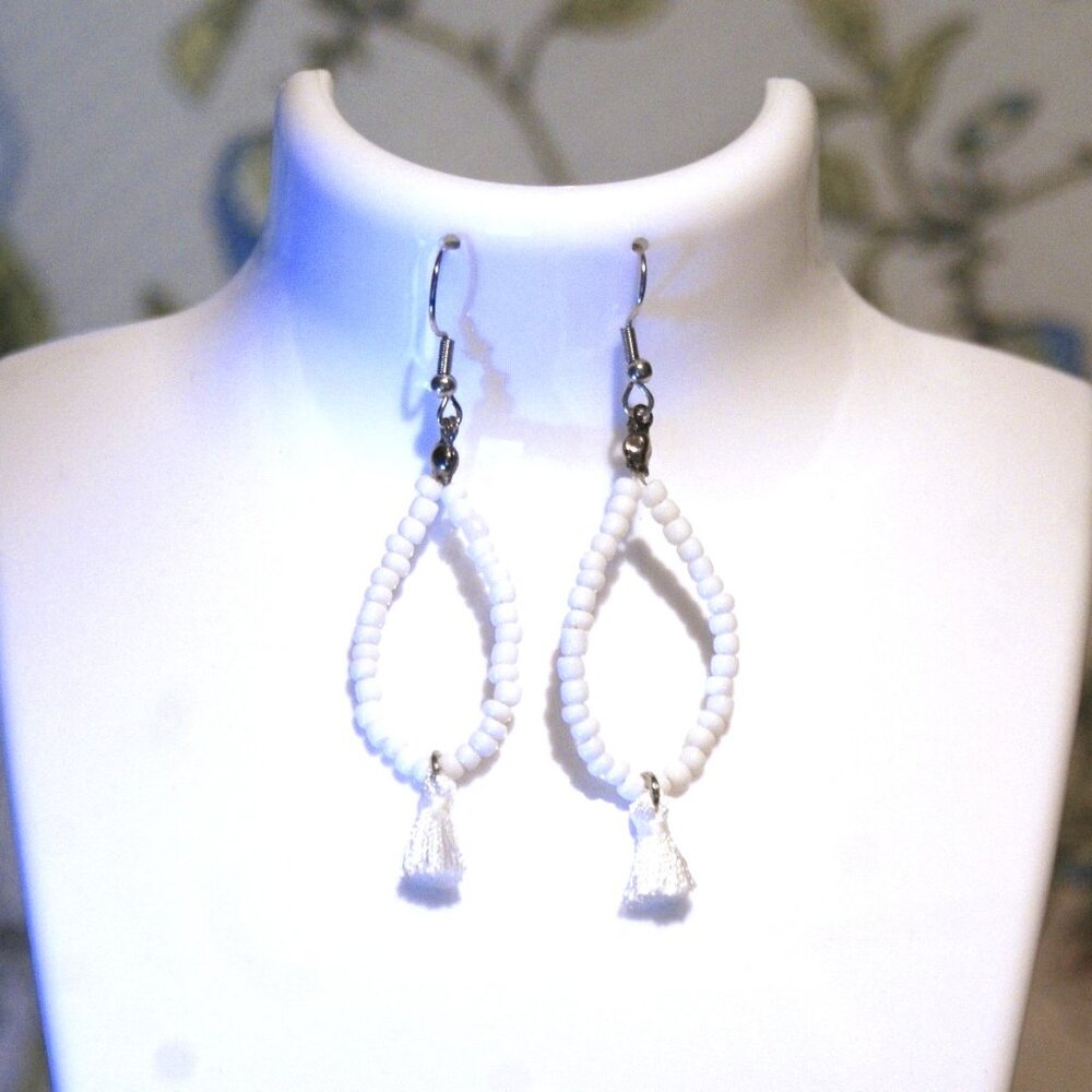 White beaded wire teardrop earrings with mini white tassels ED-8-027